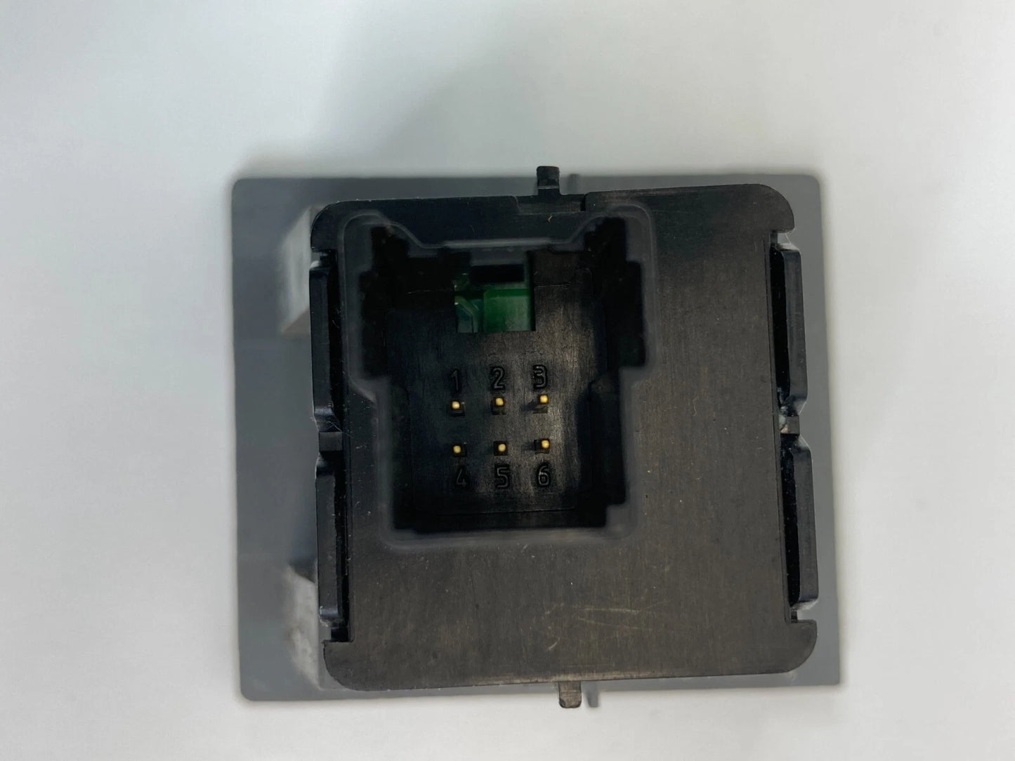 2008-2010 CHRYSLER TOWN & COUNTRY POWER INVERTER SWITCH BUTTON W/ BEZEL TRIM OEM