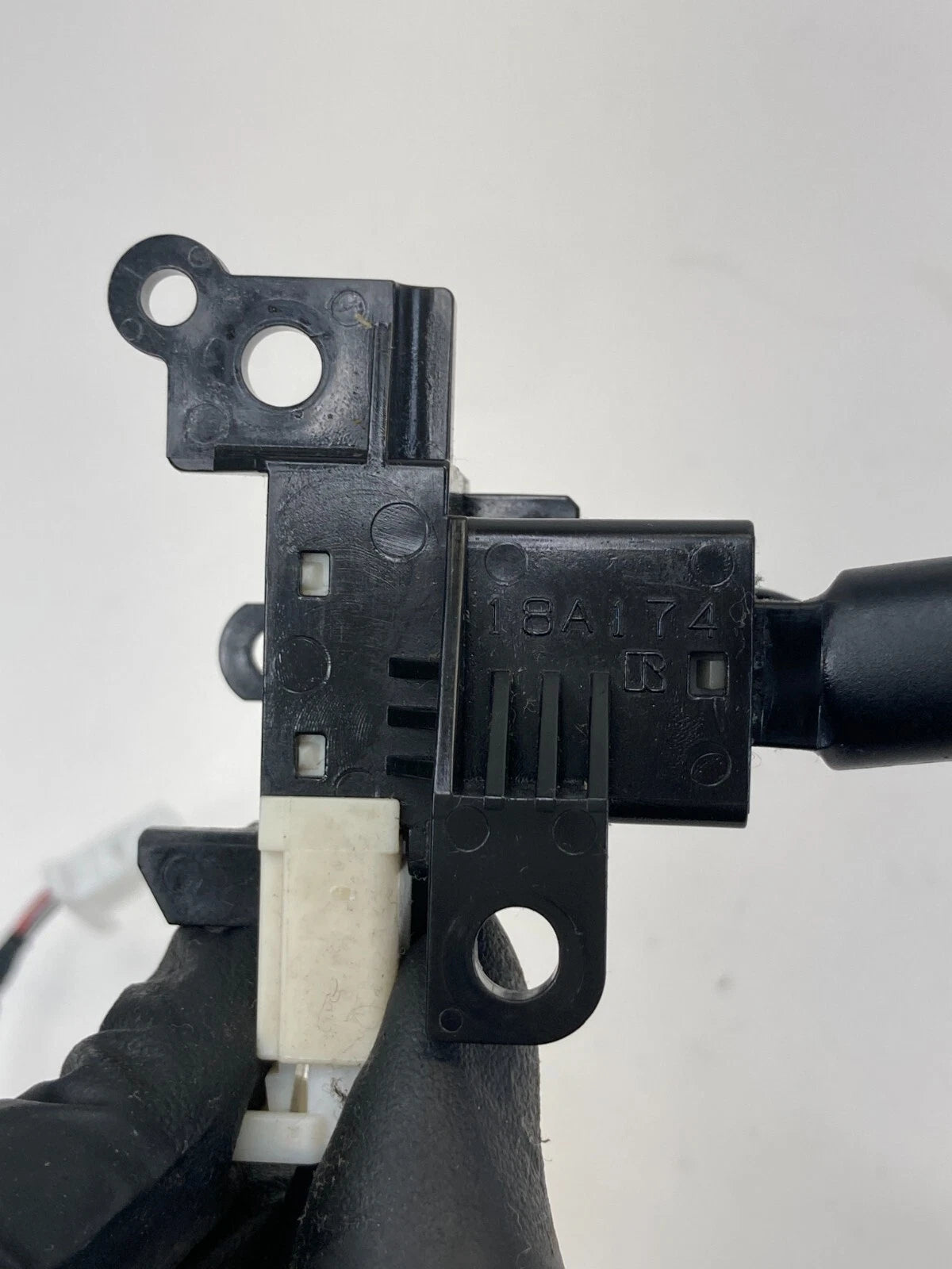 2004-2015 TOYOTA RAV-4 RAV4 SET/RESUME SPEED CRUISE CONTROL SWITCH OEM