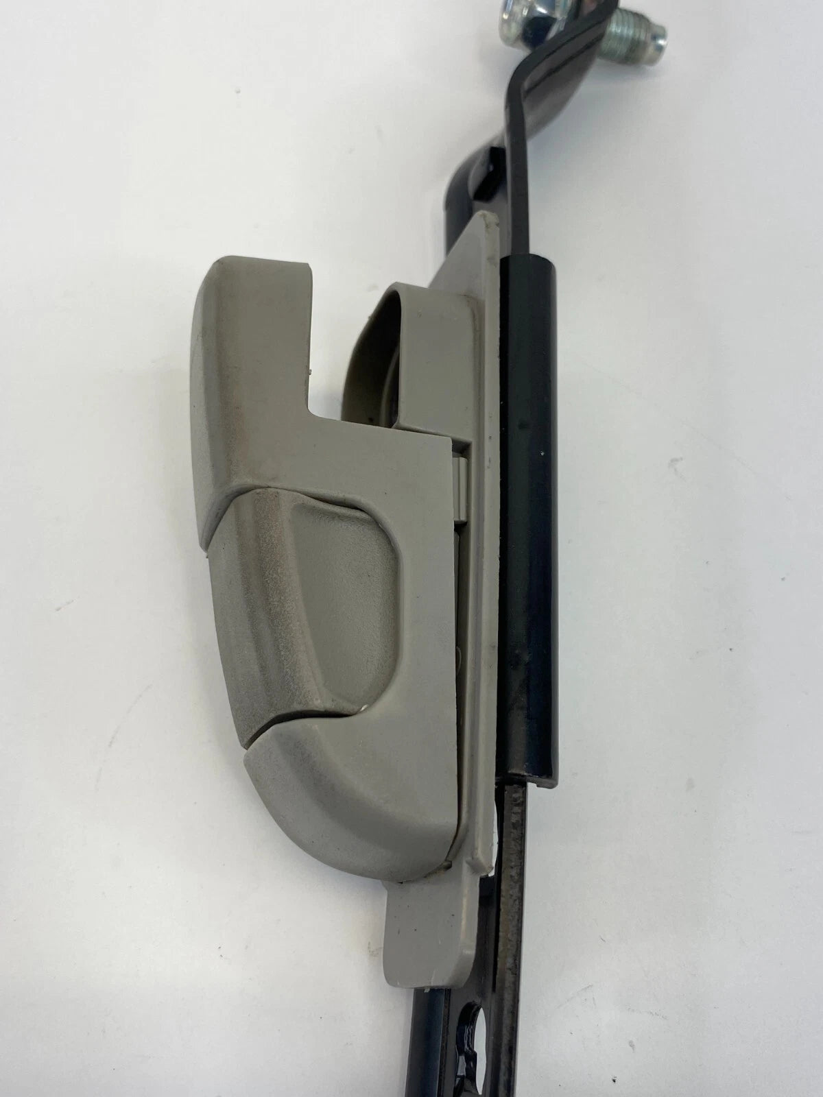 2004-2008 NISSAN MAXIMA FRONT LEFT SIDE SEAT BELT HEIGHT ADJUSTER ADJUSTMENT OEM