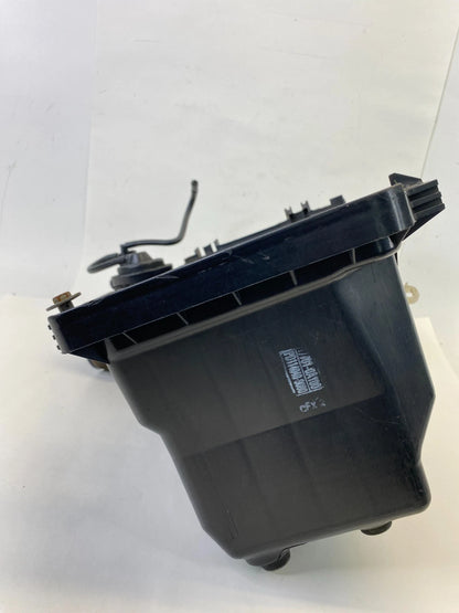 05 06 TOYOTA SIENNA 3.3L AIR CLEANER BOX LOWER HOUSING COVER 17701-0A100 OEM