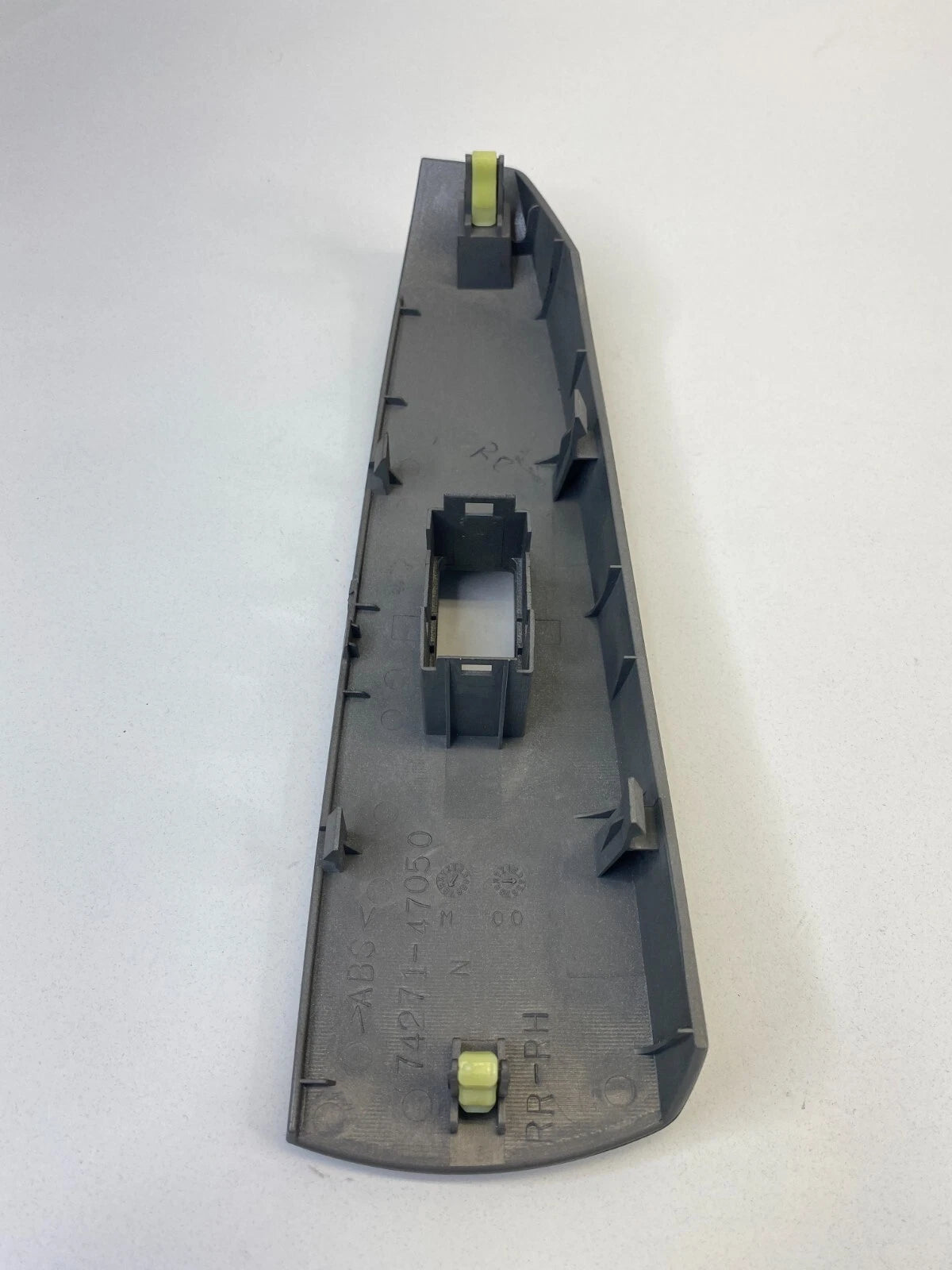 2004-2009 TOYOTA PRIUS REAR RIGHT DOOR WINDOW SWITCH BEZEL COVER 74271-47050 OEM