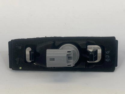 2002-2011 TOYOTA CAMRY REAR TRUNK LID LICENSE PLATE LIGHT LAMP LENS