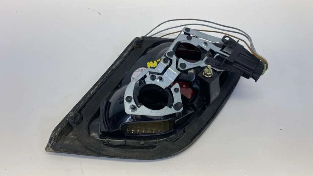 98-02 MERCEDES-BENZ E420 E430 TAILLIGHT LAMP ASSEMBLY DRIVER RR LEFT AFTERMARKET