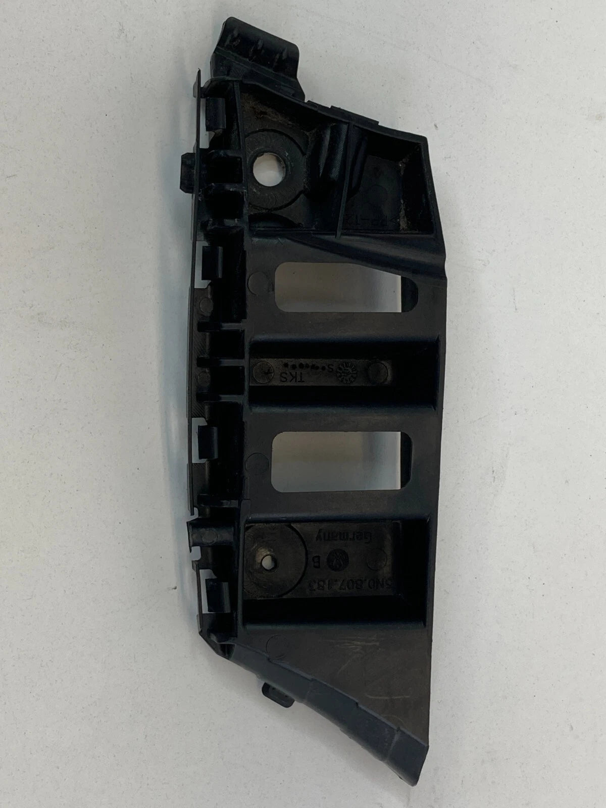 09-11 VW TIGUAN FRON BUMPER MOUNTING BRACKET SUPPORT LEFT SIDE 5N0-807-183-B