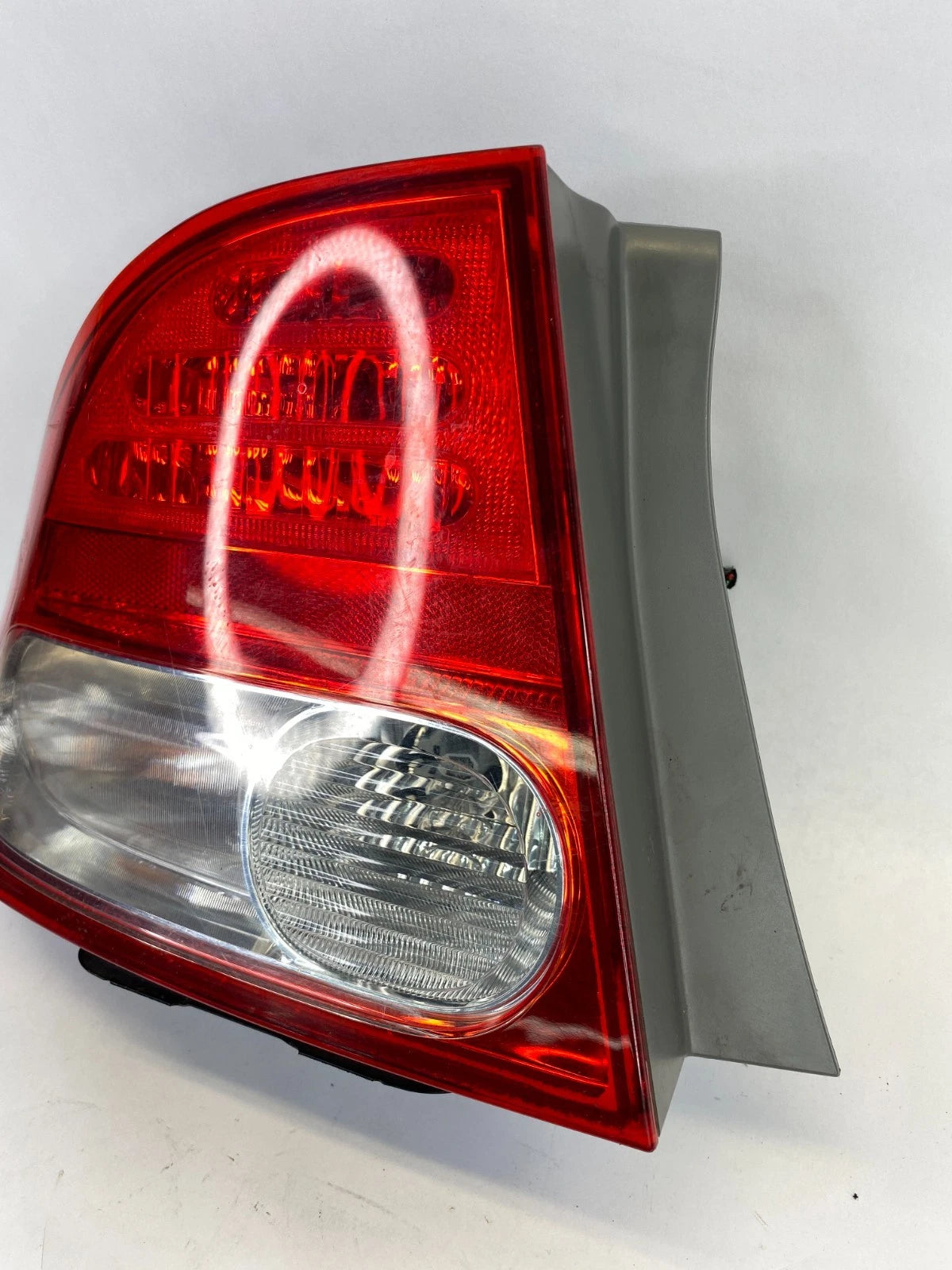 2009 2010 2011 HONDA CIVIC SEDAN LEFT DRIVER OUTER TAILLIGHT TAIL LIGHT OEM