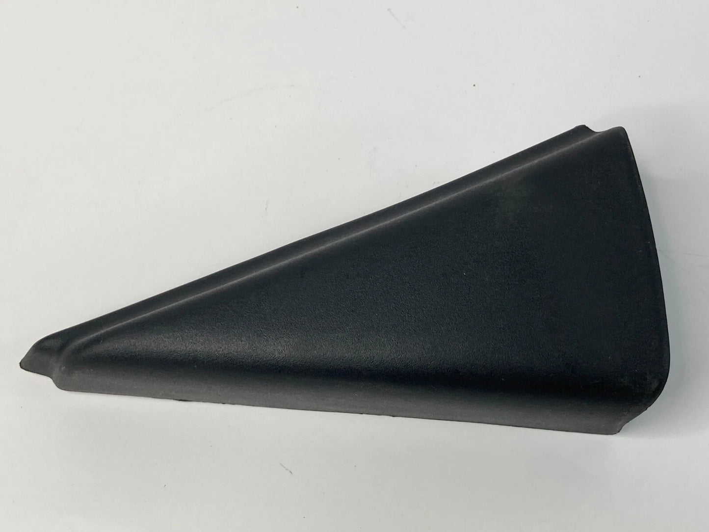 2013-2016 DODGE DART REAR RIGHT DOOR CORNER COVER TRIM 1TR42TRMAA OEM