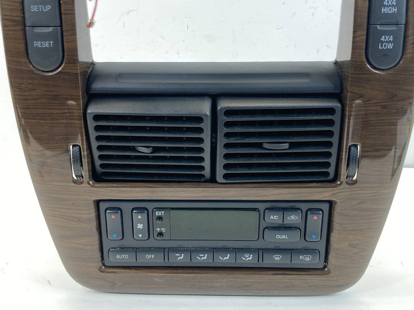 02-05 Ford Explorer Radio Climate Control Trim Bezel W/ Air Vent 3L24-7804302-F