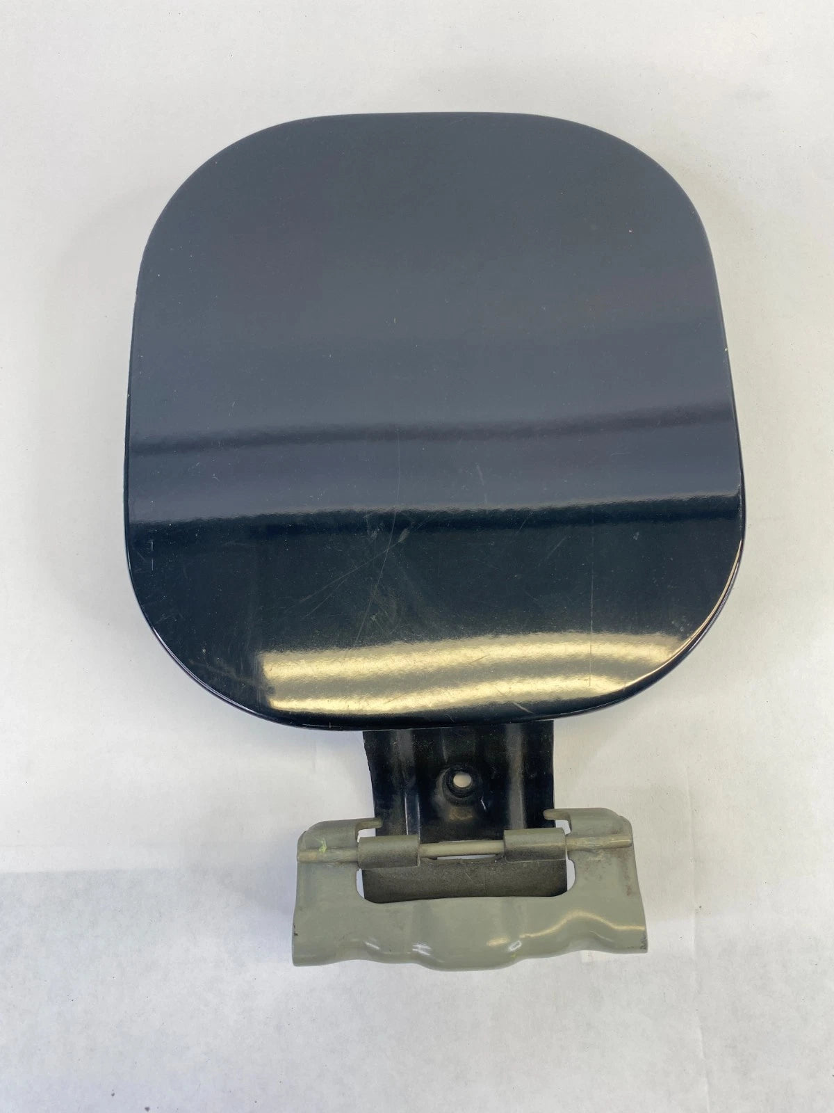 2013-2019 NISSAN SENTRA SEDAN 1.8L 16V FUEL FILLER DOOR GAS LID COVER