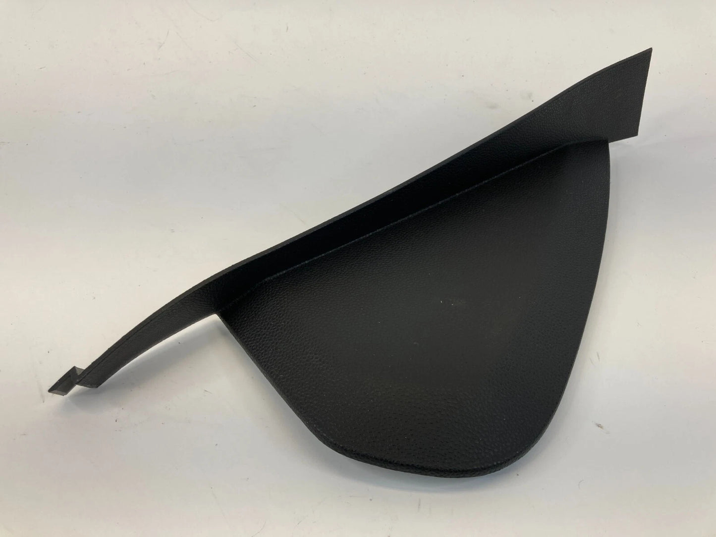 11-19 FORD FIESTA FRONT RIGHT SIDE CAP END PANEL COVER BEZEL AE83-A044C60-AC35B8