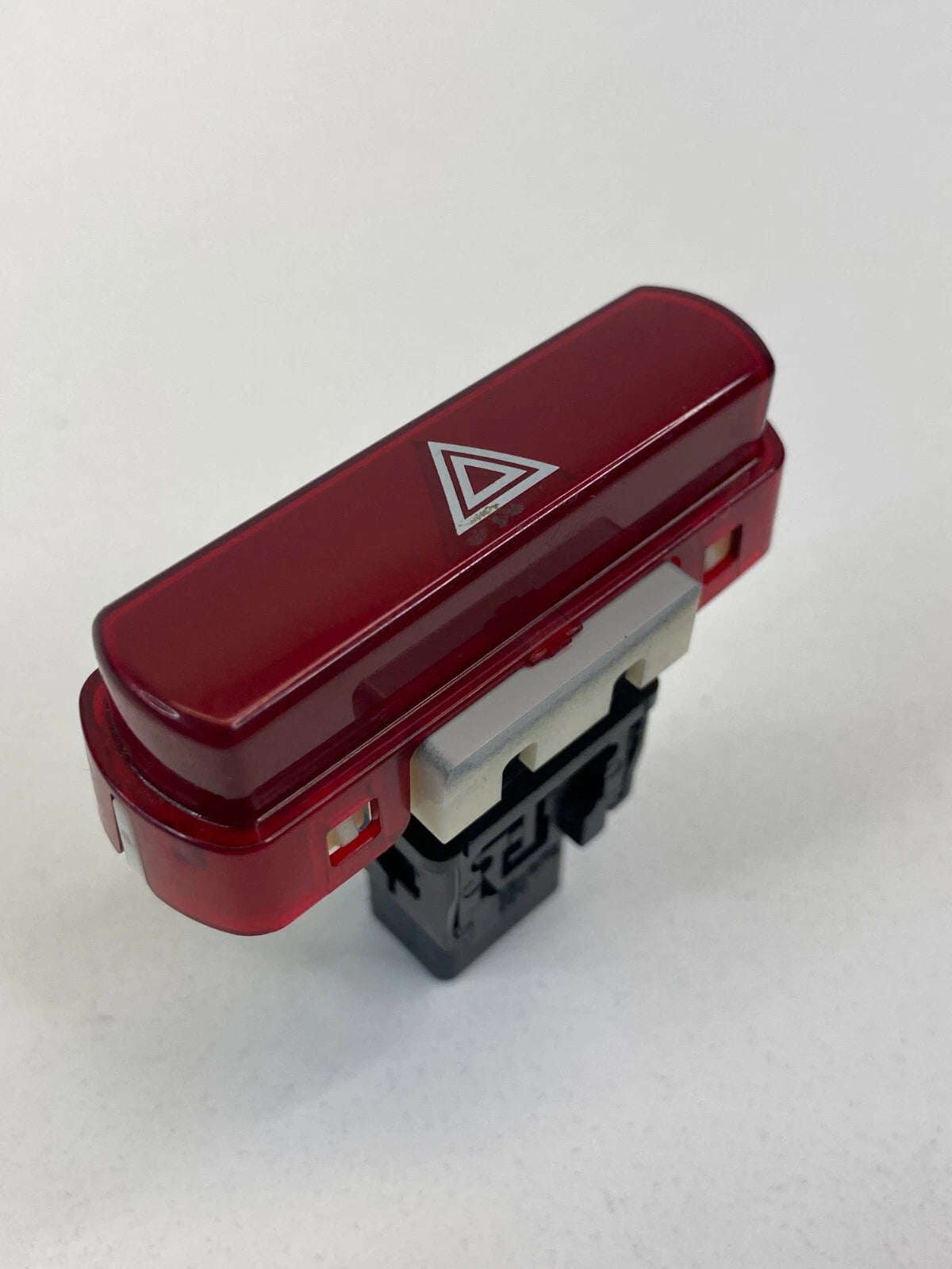 08-13 SUBARU FORESTER 09-14 IMPREZA CENTER DASH HAZARD EMERGENCY LIGHT SWITCH