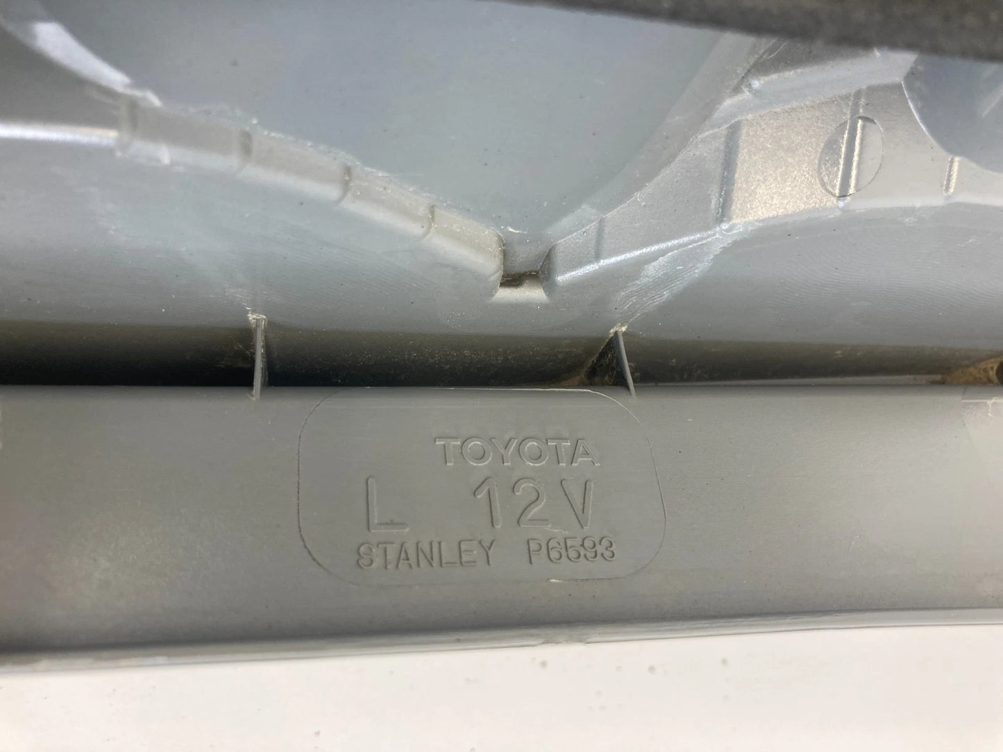 2008-2010 SCION XB REAR LEFT DRIVER SIDE TAIL LIGHT TAILLIGHT TAIL LAMP OEM