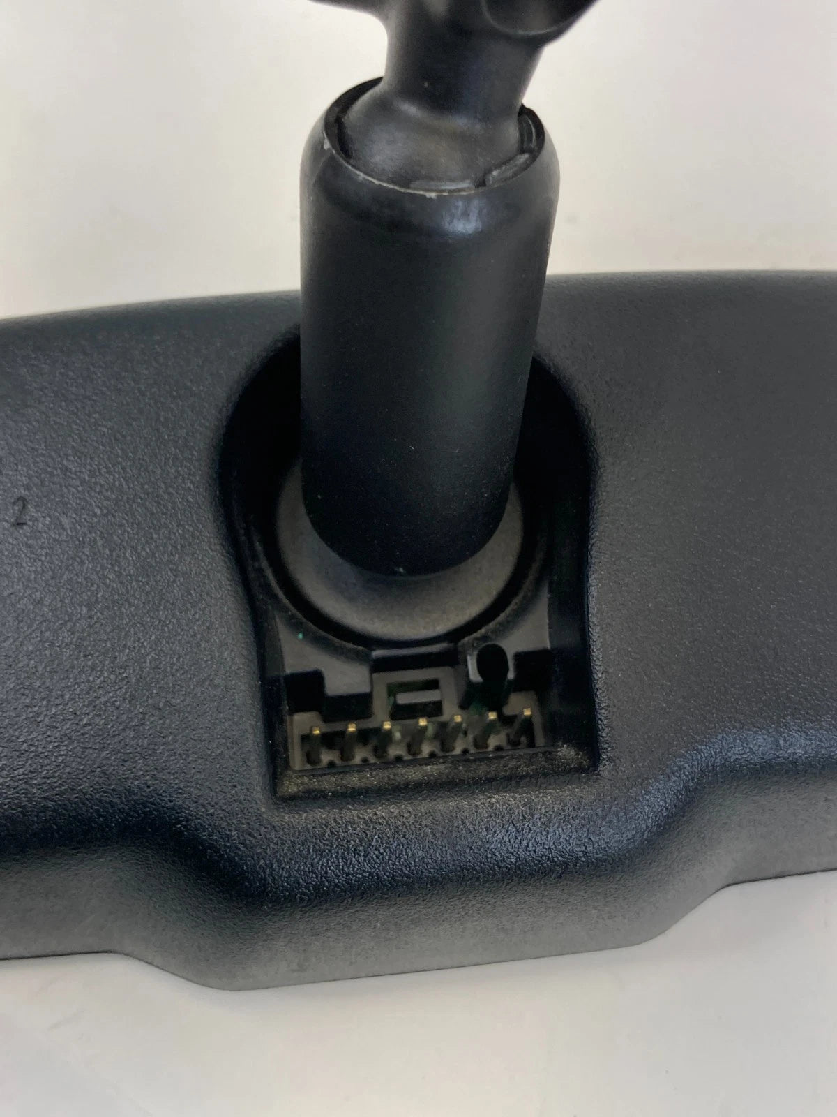 2007-17 JEEP COMPASS PATRIOT CALIBER INSIDE REAR VIEW MIRROR W/ SWITCH E11015892