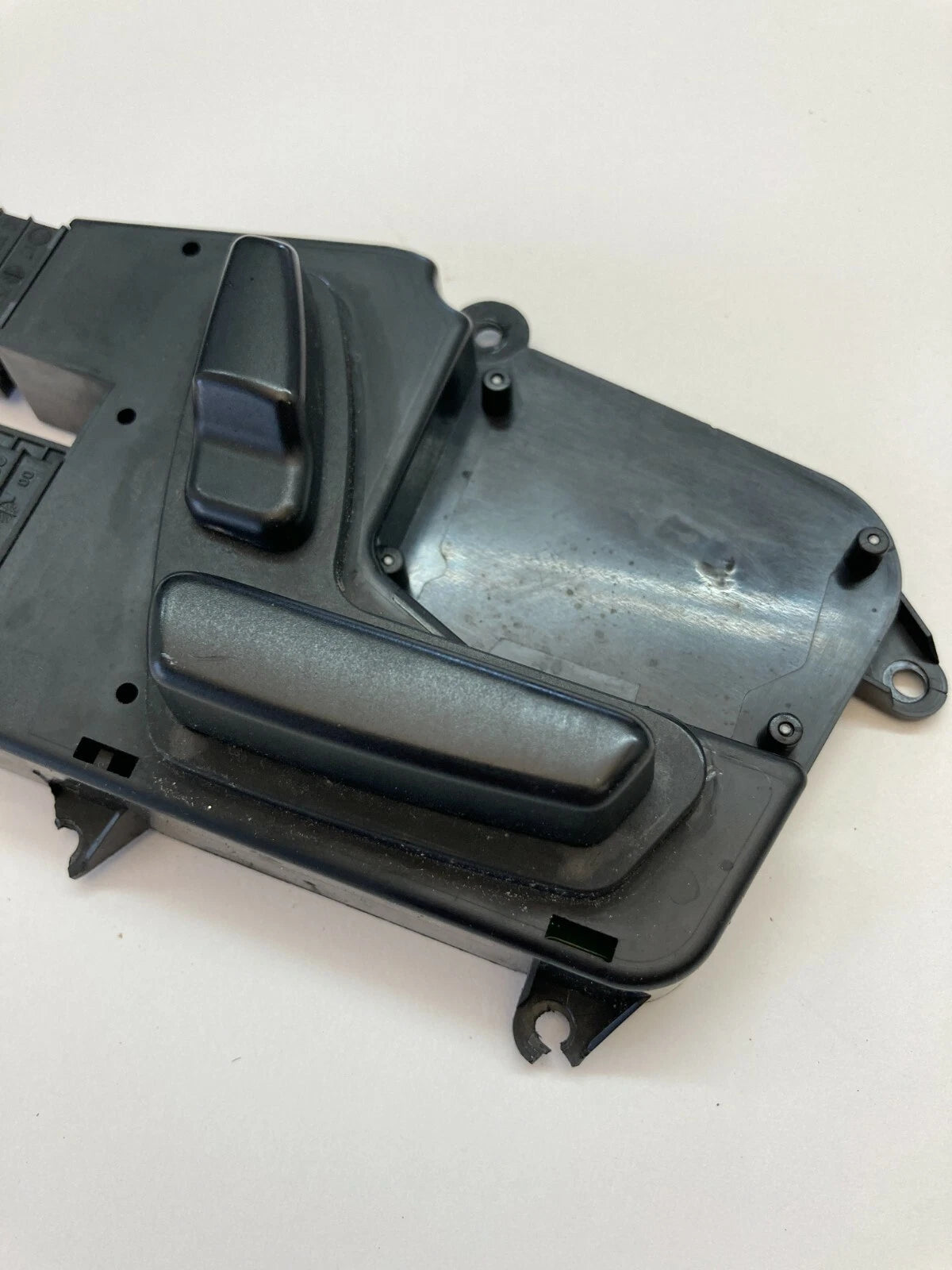2006-2013 MERCEDES-BENZ R350 PASSENGER SIDE SEAT CONTROL SWITCH A1648201410 OEM