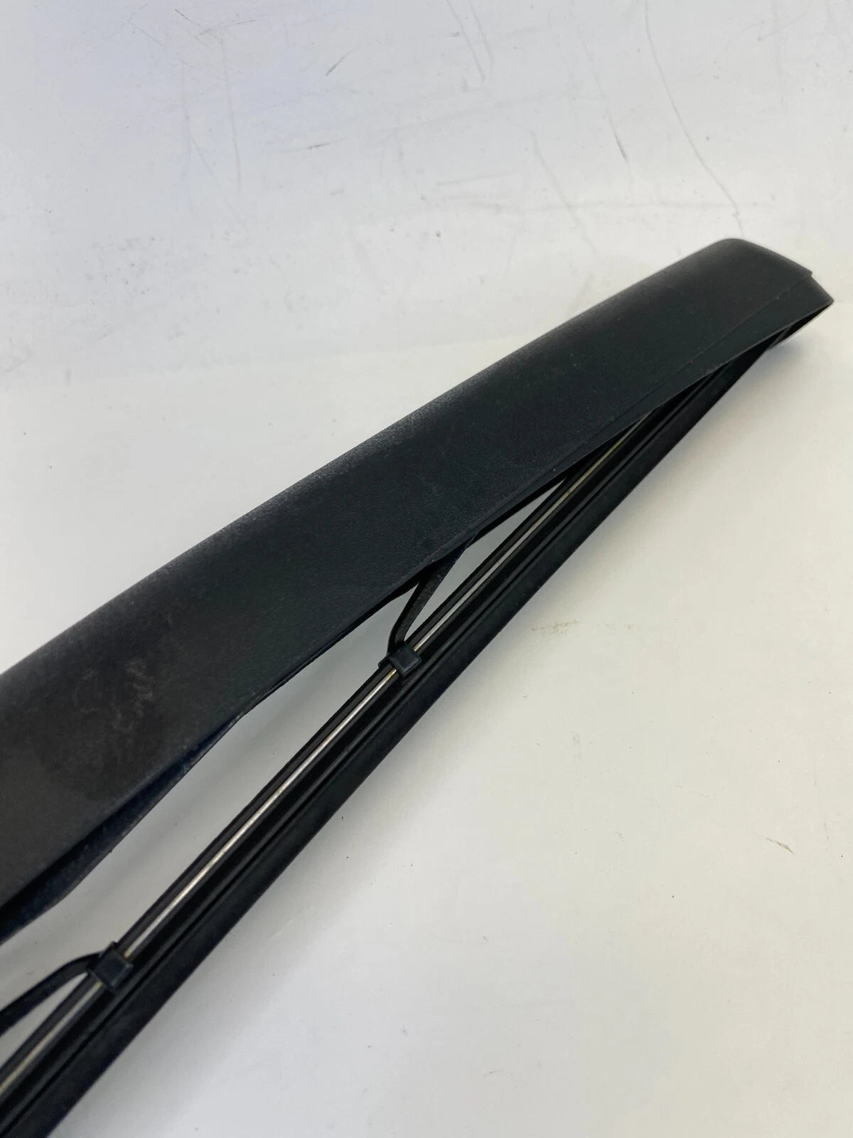 2008-2010 SATURN VUE BACK GATE WINDSHIELD WINDOW WIPER ARM UNIT REAR OEM FACTORY