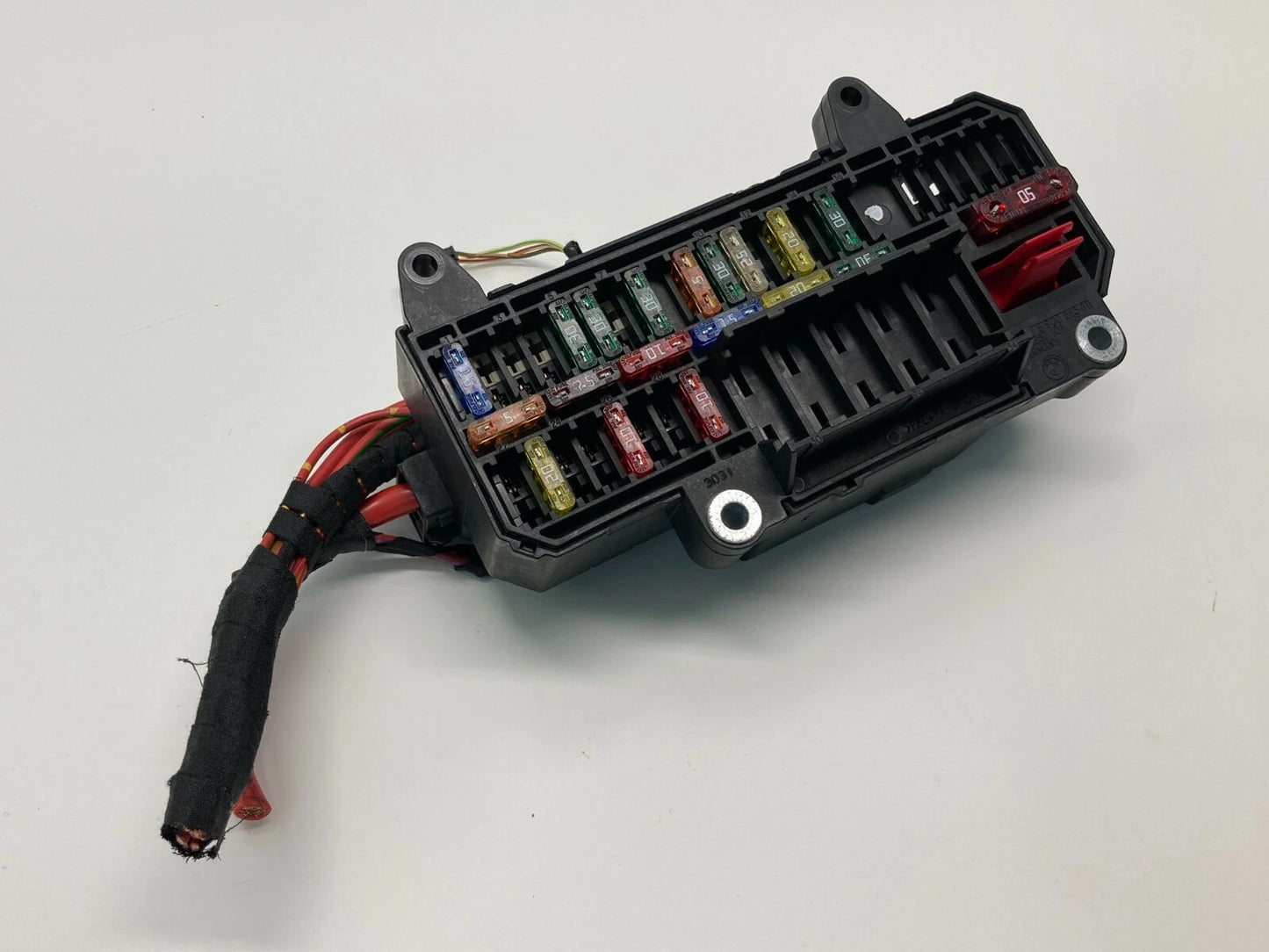 2002-2005 BMW 745I TRUNK RIGHT FUSE RELAY POWER DISTRIBUTION BOX 61136900583 OEM