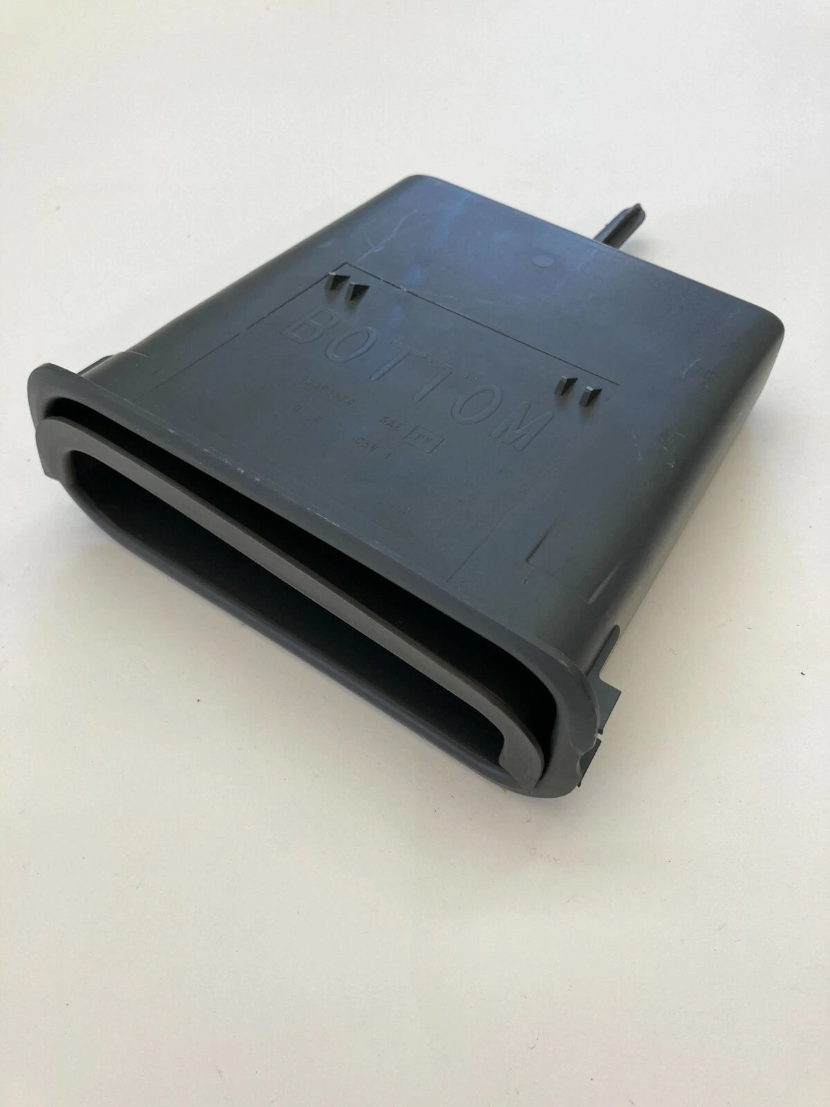 1997-1999 CHEVROLET MALIBU DASH STORAGE COMPARTMENT POCKET BEZEL TRIM 22644330