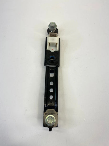 2011-2016 HYUNDAI ELANTRA REAR RIGHT SEAT BELT ADJUSTER HEIGHT BRACKET SUPPORT