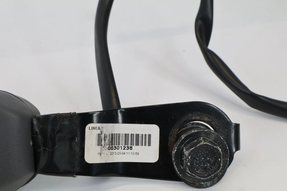 2005-2008 HONDA PILOT FRONT LEFT DRIVER SEAT BELT BUCKLE RECEIVER GRAY OEM