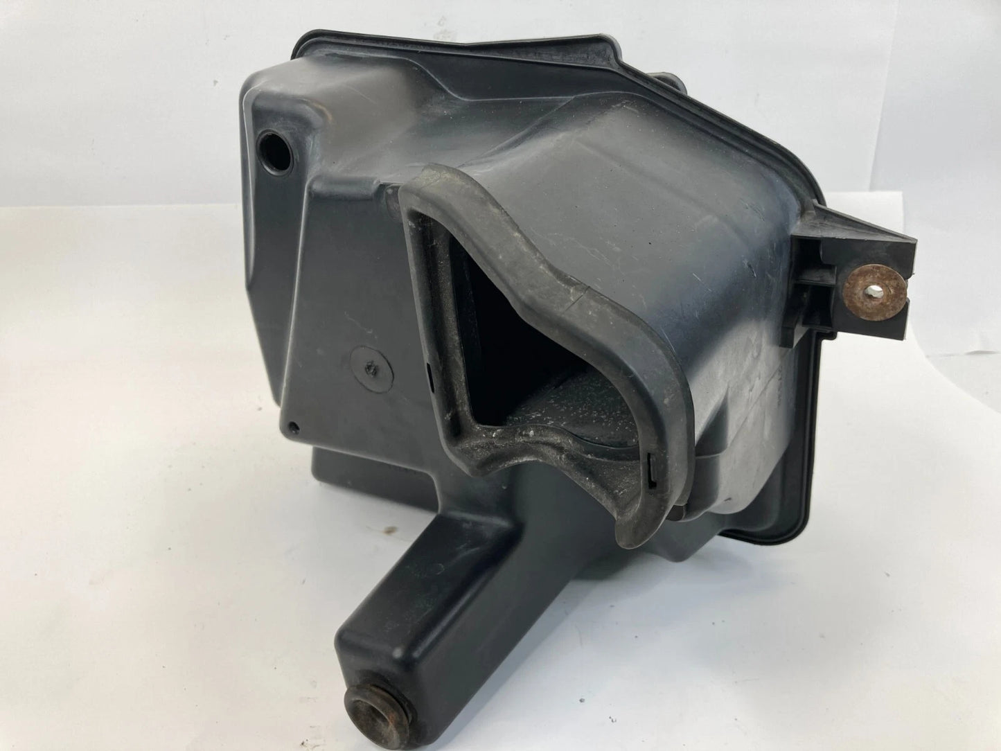 2001-2007 DODGE CARAVAN 3.3L AIR INTAKE CLEANER BOX ASSEMBLY OEM