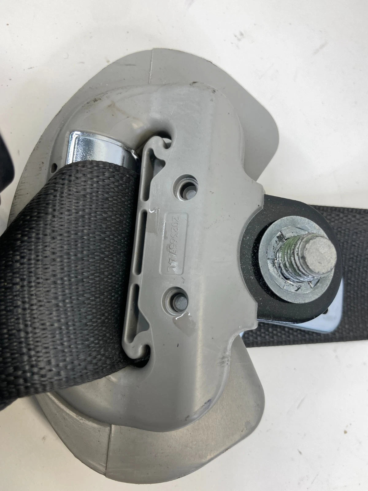 2005-2011 CADILLAC STS FRONT RIGHT PASSENGER SEAT BELT RETRACTOR ASSEMBLY OEM