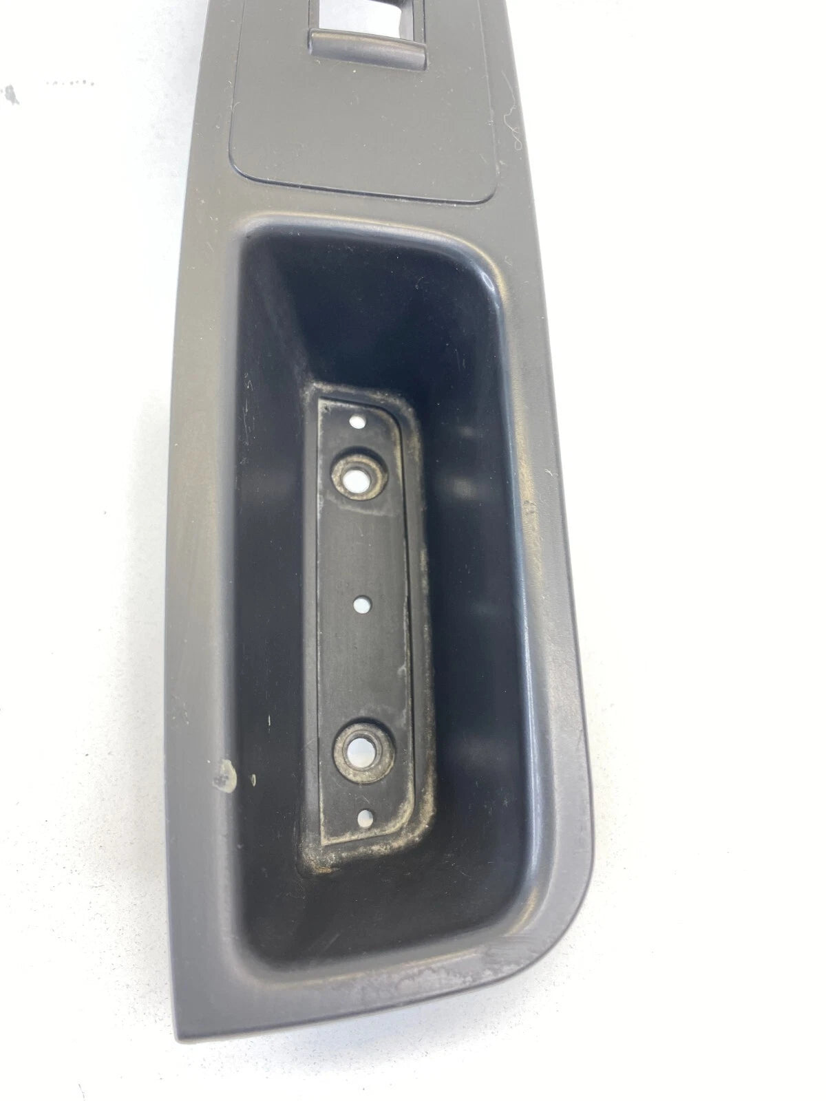 2010-2012 CHEVROLET MALIBU REAR LEFT WINDOW SWITCH BEZEL TRIM PANEL 25952180