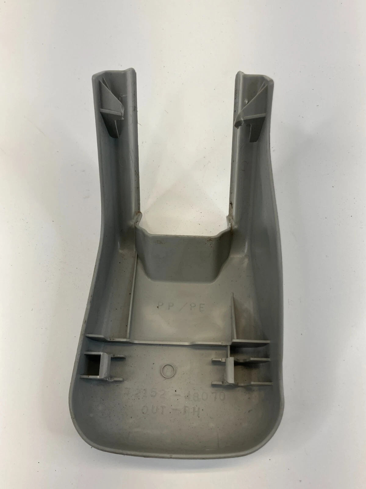 06-08 LEXUS RX400H REAR RIGHT SEAT TRACK OUTER COVER TRIM CAP 72152-48070 OEM