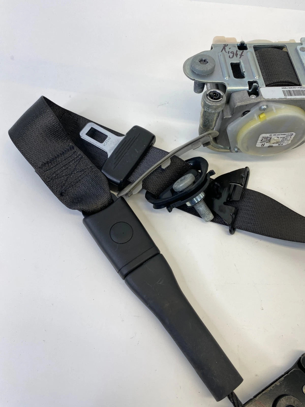 2013-2019 CADILLAC ATS FRONT RIGHT PASSENGER SEAT BELT RETRACTOR 23154528 OEM