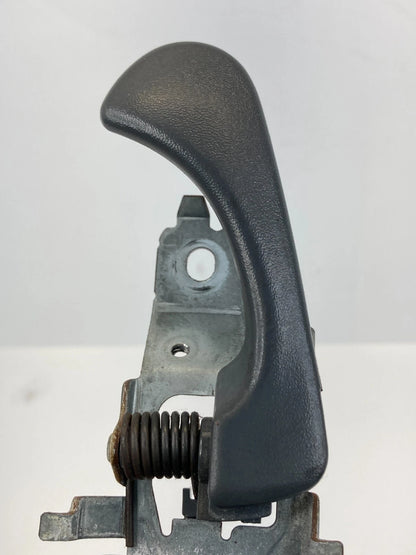 1997-2004 MITSUBISHI MONTERO SPORT FRONT LEFT SIDE INNER DOOR HANDLE ASSEMBLY