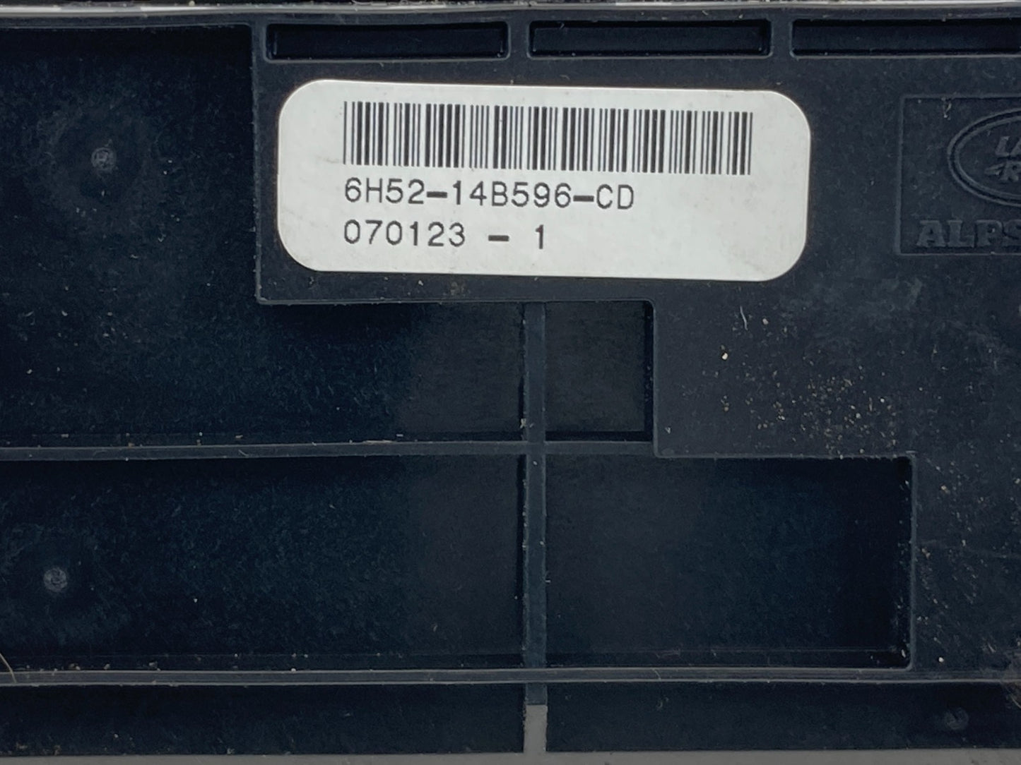 2008-2015 Land Rover LR2 Front Traction Control Switch Panel 6H52-14B596-CD OEM