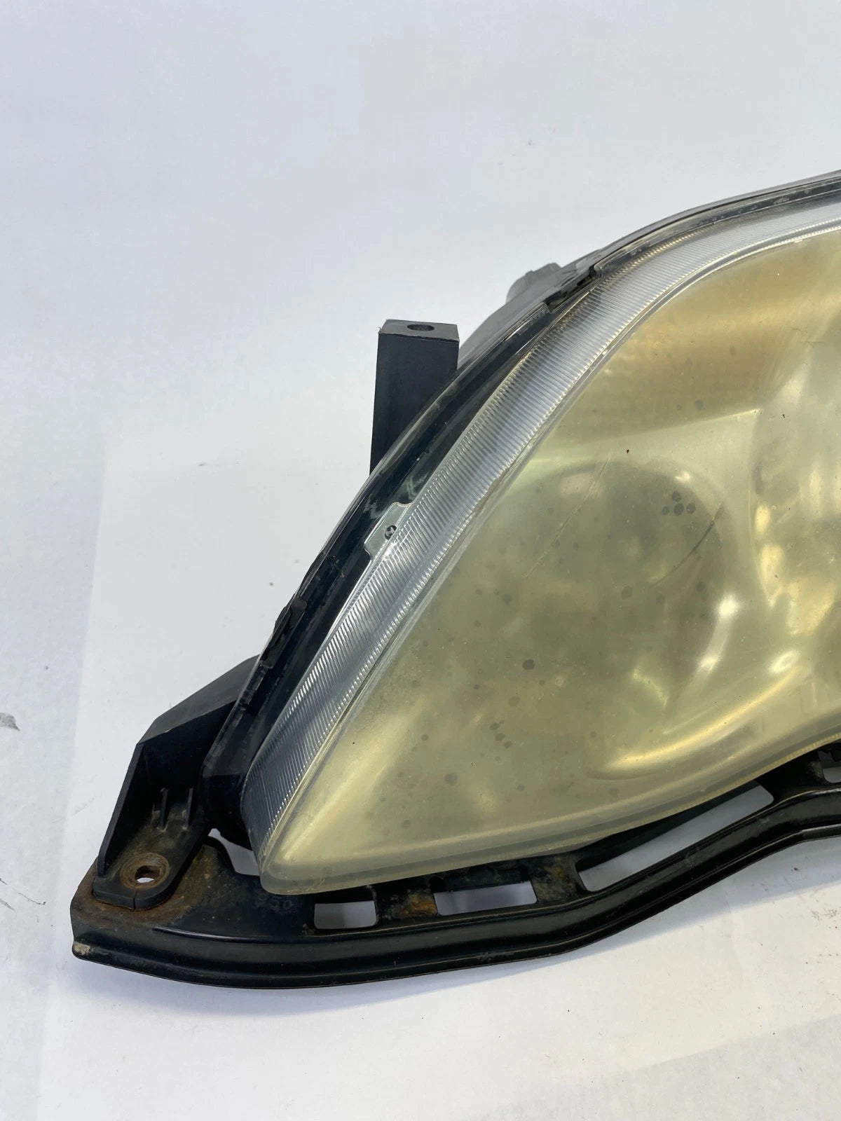 2005-2007 TOYOTA AVALON FRONT LEFT DRIVER HEADLIGHT HEADLAMP HALOGEN OEM