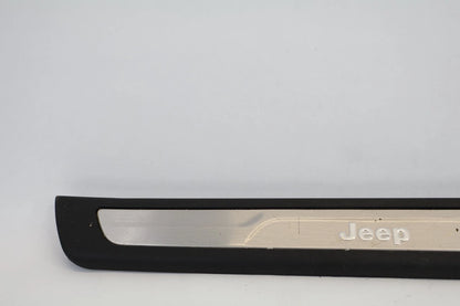 2011-2021 GRAND CHEROKEE FRONT RIGHT DOOR SILL SCUFF PLATE MOLDING OEM INC80DX9A