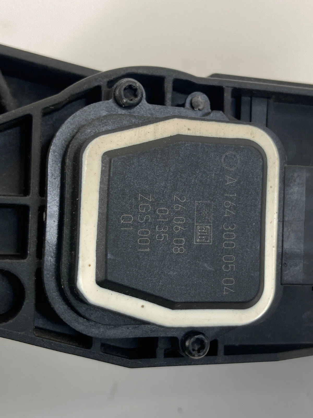 06-12 MERCEDES-BENZ ML350 THROTTLE ACCELERATOR GAS PEDAL SENSOR A1643000504 OEM