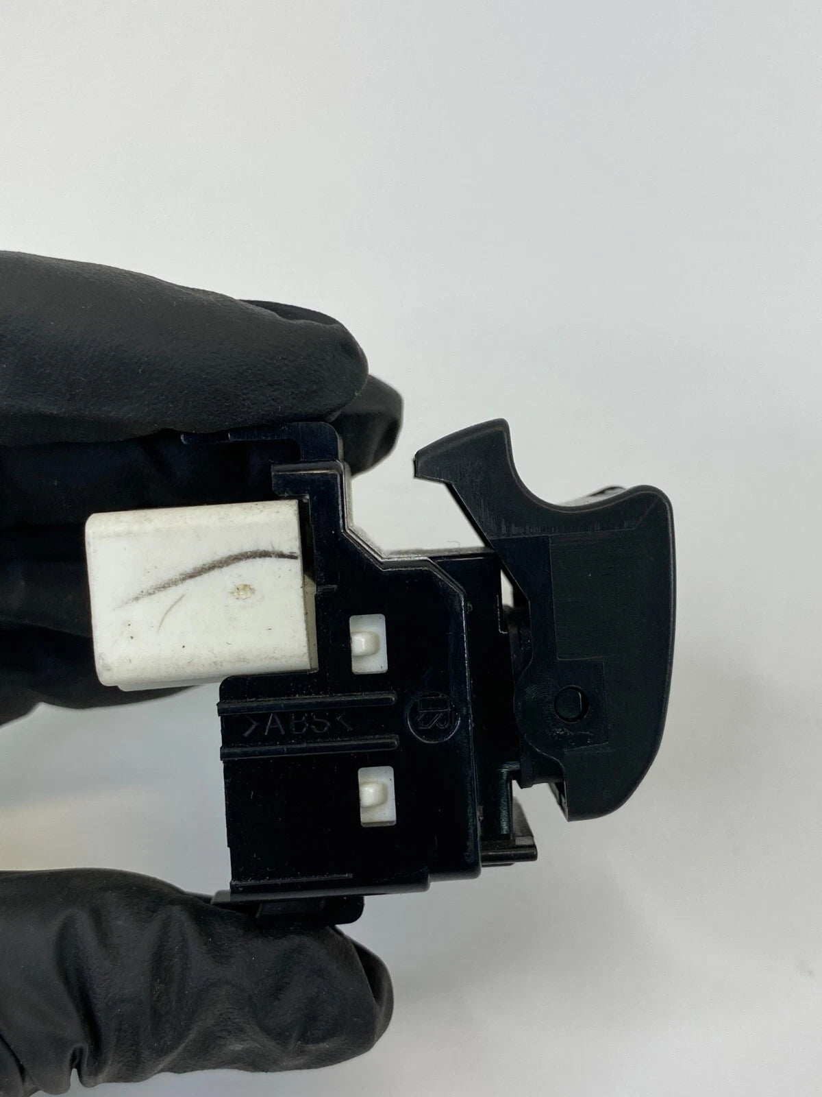 1993-2008 TOYOTA COROLLA REAR RIGHT PASSENGER DOOR POWER WINDOW BUTTON SWITCH
