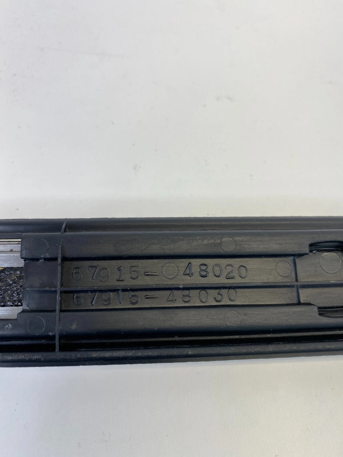 2000-2003 LEXUS RX300 REAR RIGHT PASSENGER DOOR SILL SCUFF PLATE OEM 67915-48020