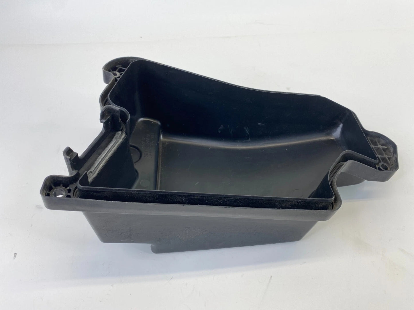 2001-2006 LEXUS LS430 4.3L ENGINE BAY FUSE RELAY BOX UPPER LID COVER 82774-50010