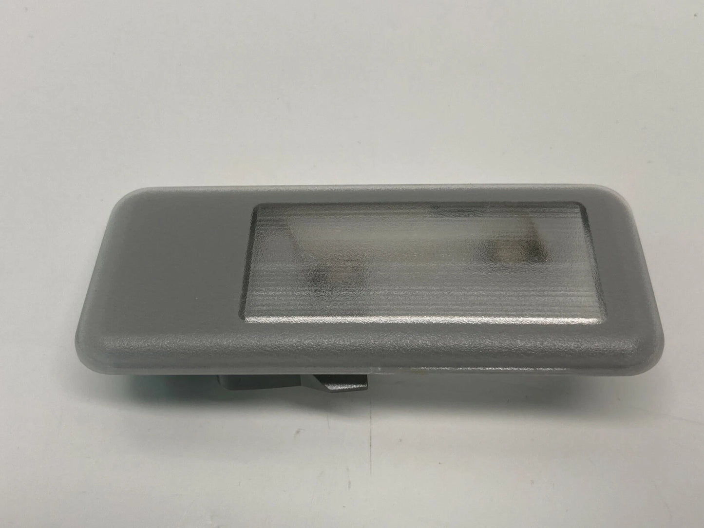 2004-2010 BMW X3 2000-2006 X5 SUNVISOR VANITY LIGHT LAMP 140930 GRAY OEM