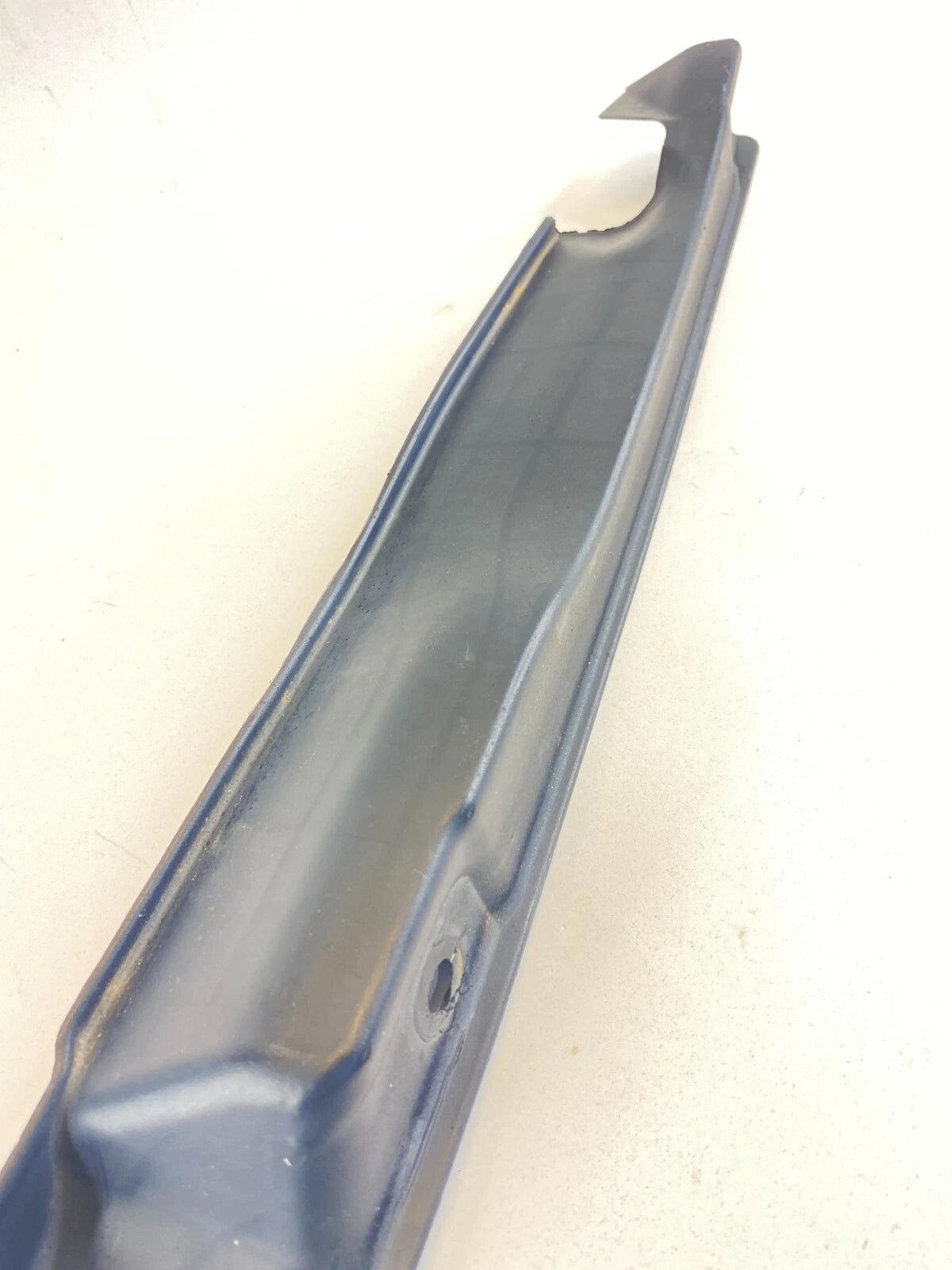 2007-2010 HYUNDAI ELANTRA PASSENGER SIDE FENDER GARNISH TRIM 84140-2H200 OEM