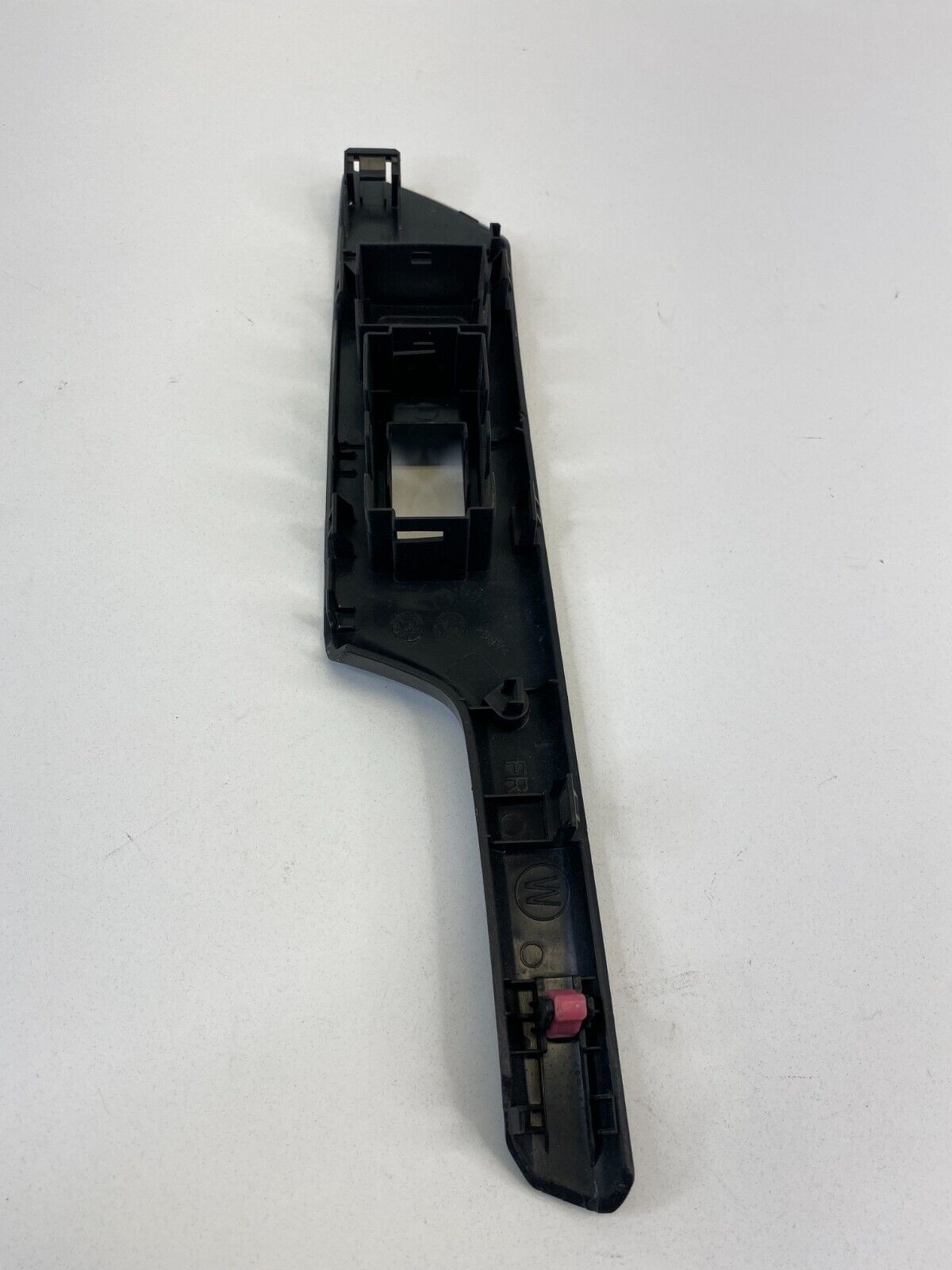 09-13 Toyota Matrix Front Right Passenger Window Switch Trim Panel 74231-02670