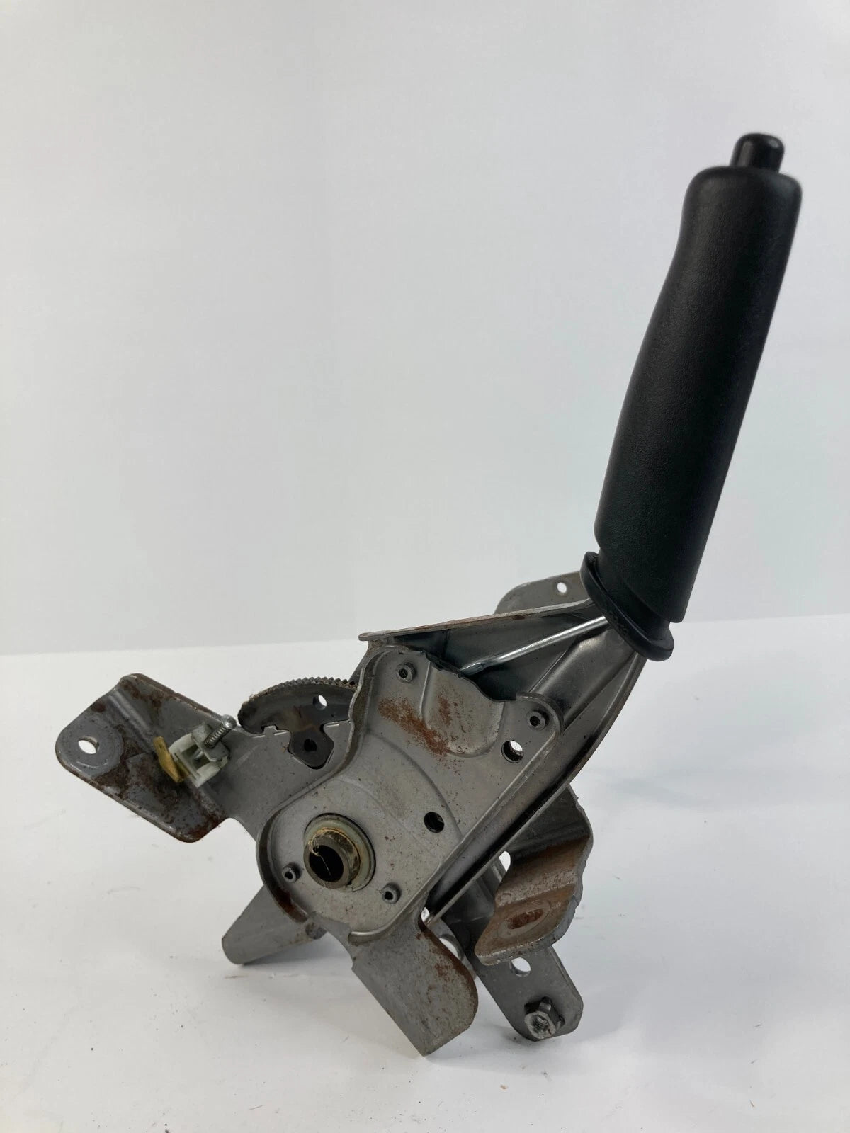 2005 2006 2007 NISSAN XTERRA EMERGENCY PARKING BRAKE CONTROL HANDLE LEVER OEM