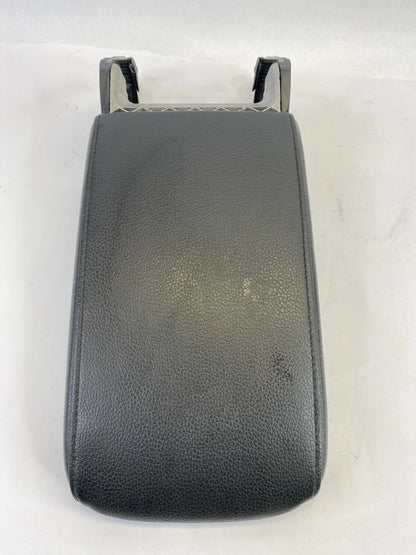 2013-2016 VOLKSWAGEN JETTA CENTER CONSOLE ARMREST ARM REST LID 5C6-864-207 OEM