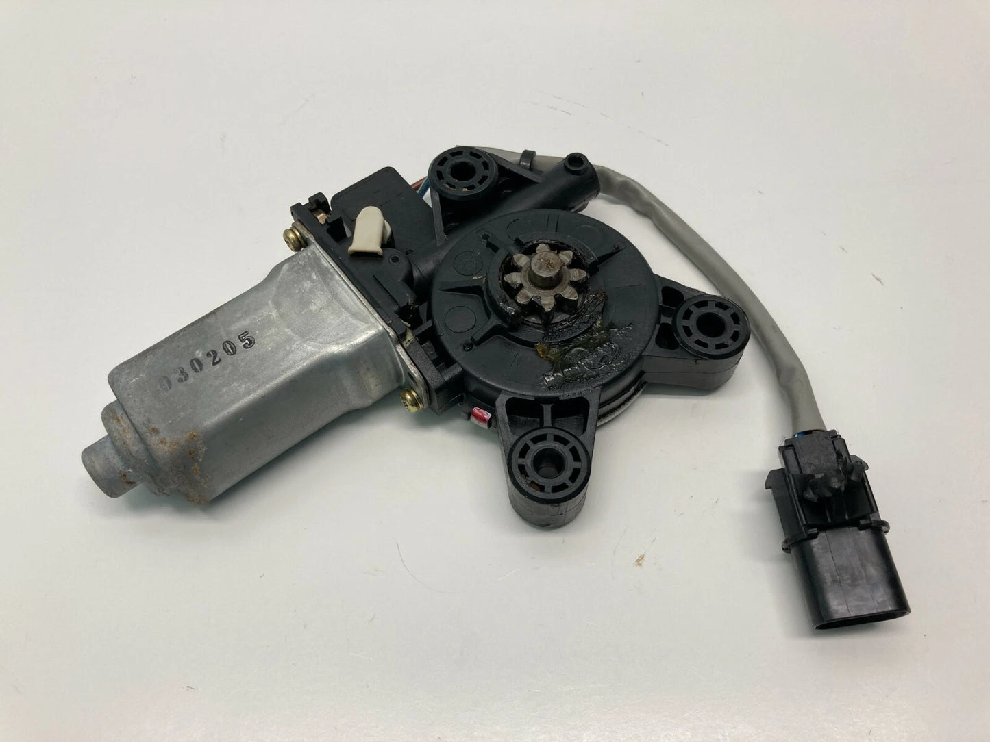 01 02 03 04 05 06 HYUNDAI SANTA FE REAR RIGTH DOOR WINDOW MOTOR 98820-26200 OEM