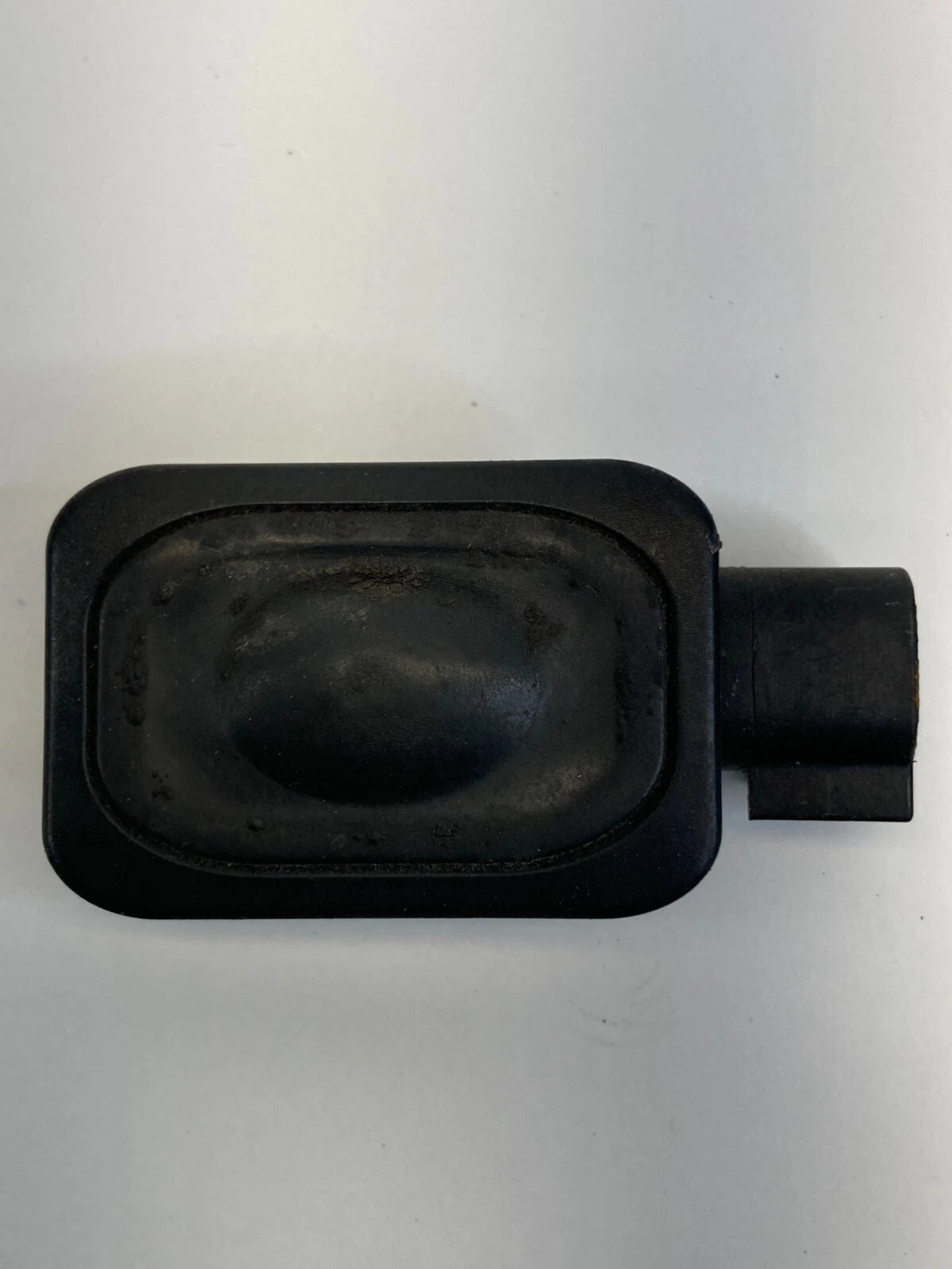 2008-2014 FORD ESCAPE TAILGATE TRUNK LID RELEASE BUTTON SWITCH IL2T-14K147-AA