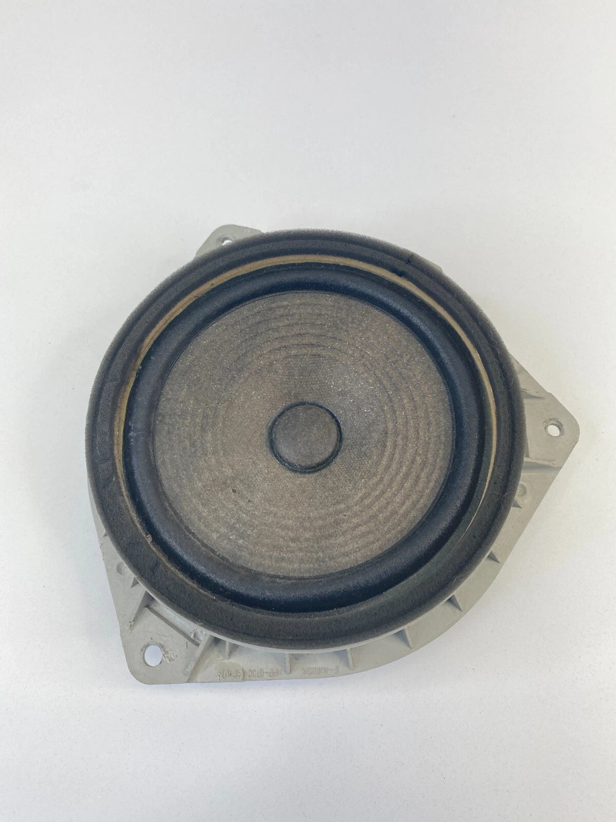 2003-2008 TOYOTA MATRIX COROLLA FRONT RIGHT SIDE DOOR SPEAKER AUDIO 86160-02450