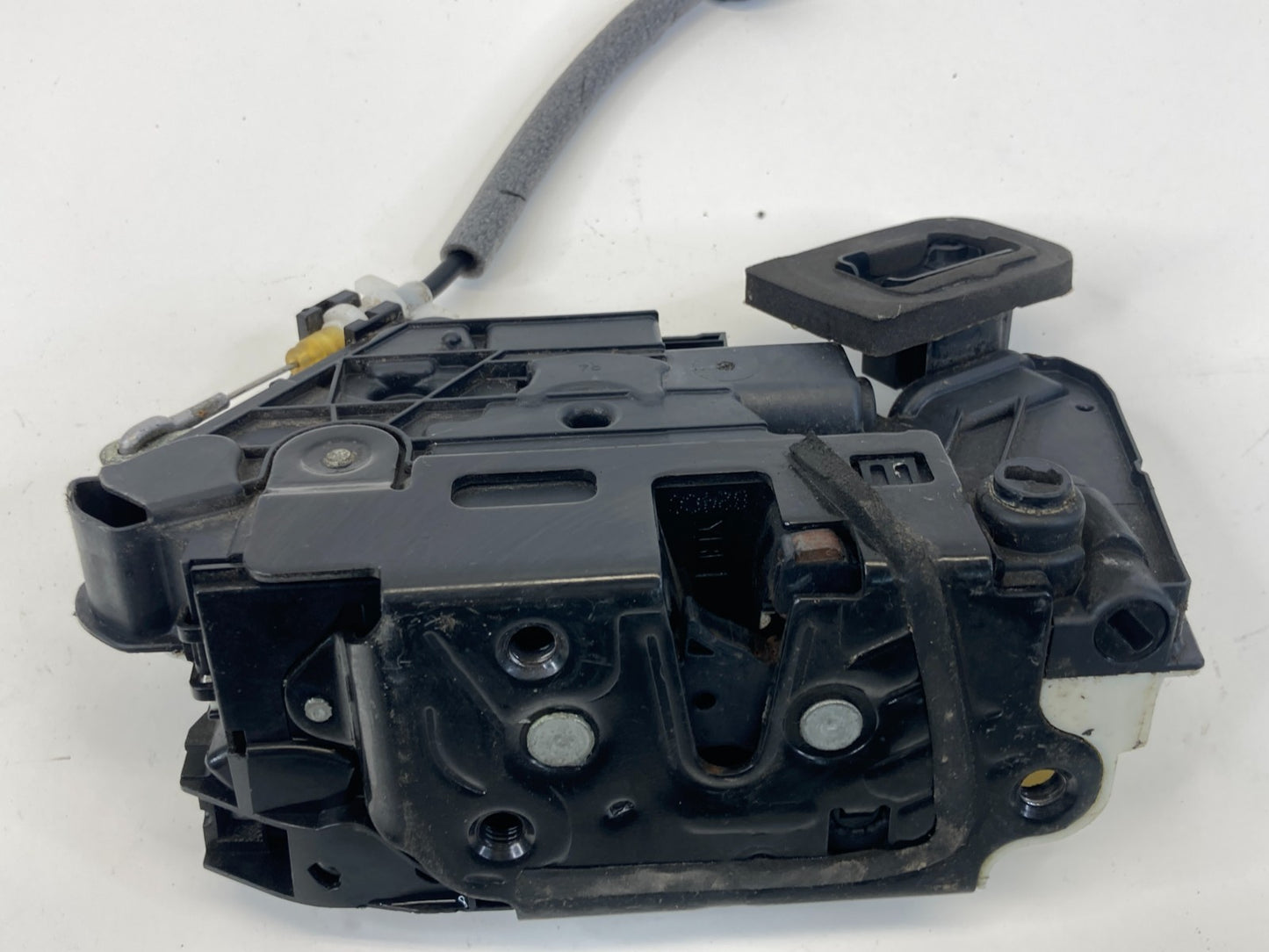 12-14 Volkswagen Passat Rear Right Side Door Lock Latch Actuator 5K4-839-016