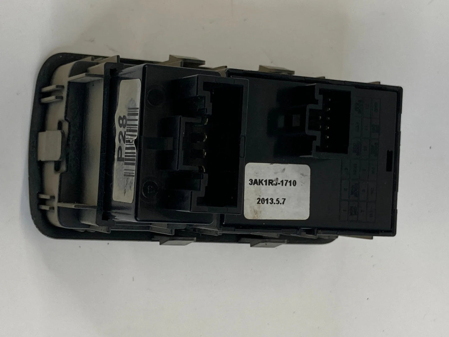 2012-2017 HYUNDAI ACCENT ECO TRACTION CONTROL LIGHT DIMMER SWITCH OEM 3AK1RJ1710