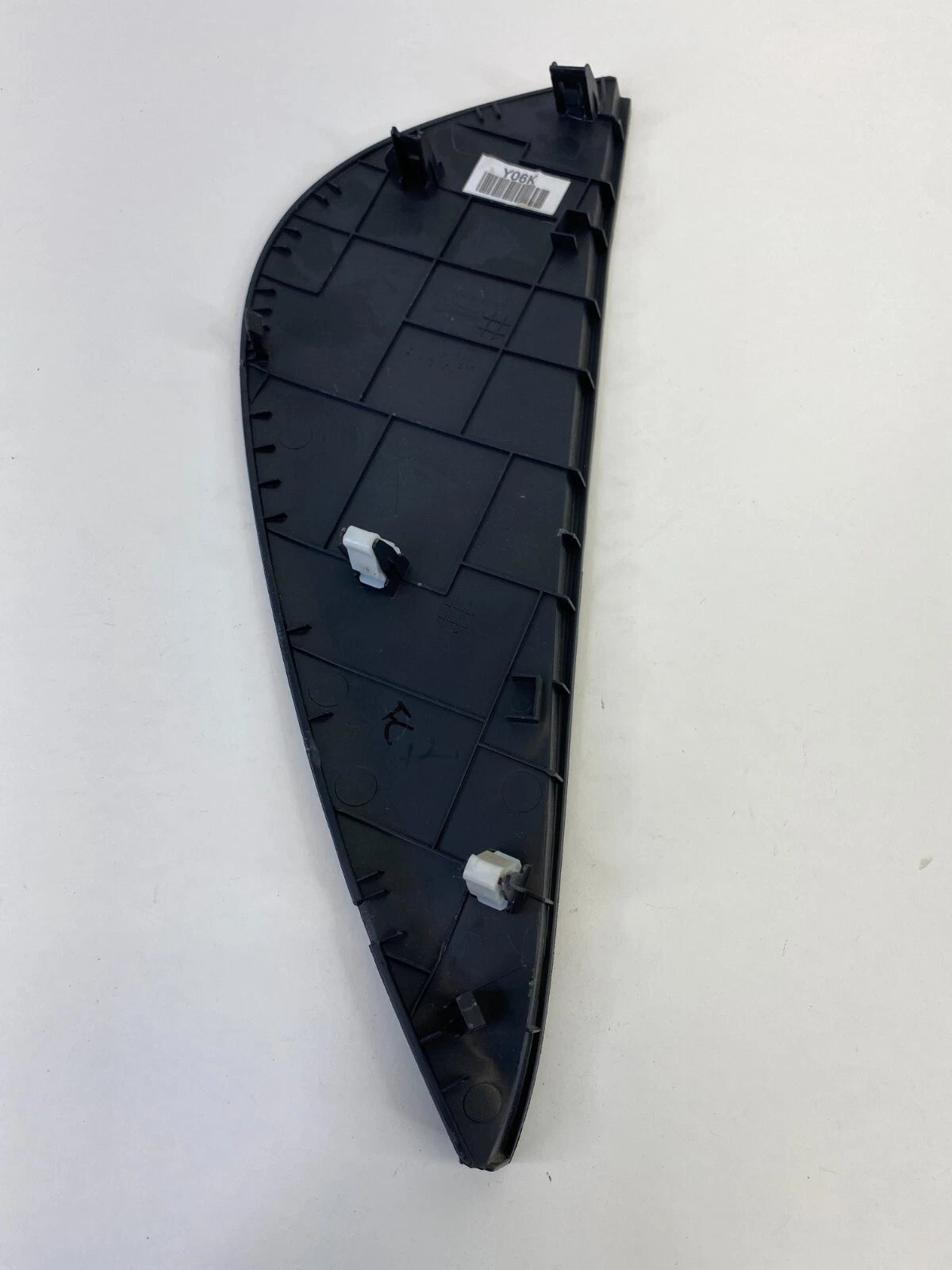 2014-2016 KIA FORTE SEDAN FRONT LEFT SIDE DASH END CAP COVER 84765-2B700 OEM