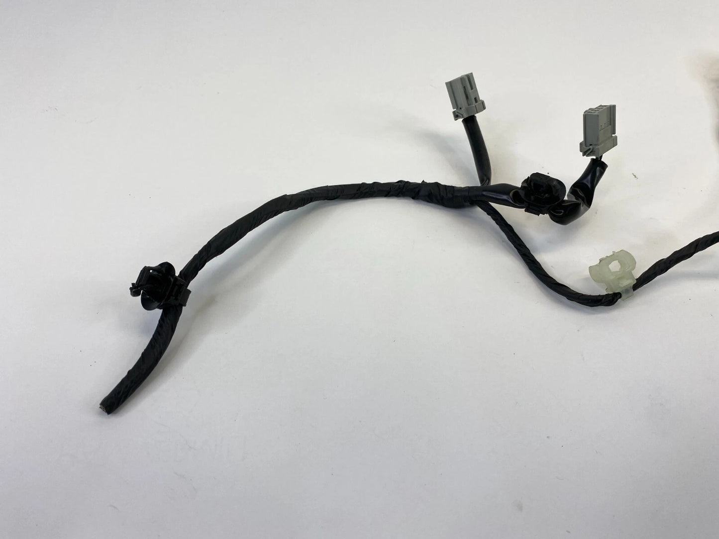 2008-2012 MITSUBISHI GALANT REAR RIGHT TAILLIGHT TAILLAMP CONNECTOR WIRE HARNESS