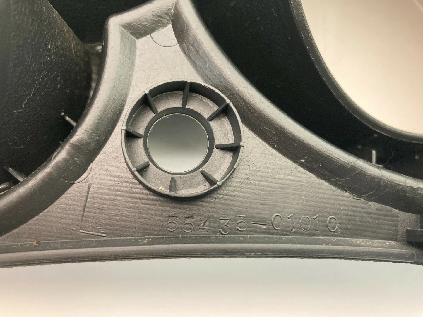 03-08 TOYOTA MATRIX VIBE DASH SPEEDOMETER CLUSTER BEZEL TRIM COVER 55435-01010