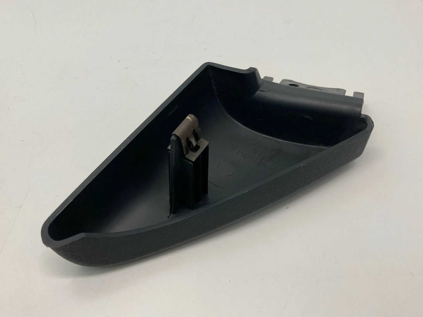 2001-2006 CHRYSLER SEBRING FRONT LEFT INTERIOR DOOR MIRROR BEZEL COVER 825039