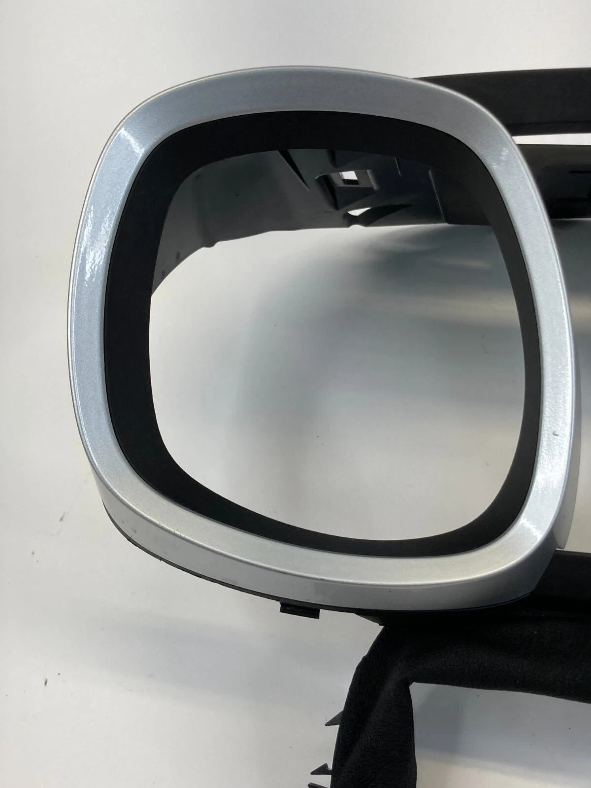 2010-2016 CHEVROLET EQUINOX DASH SPEEDOMETER TRIM CLUSTER BEZEL 20873572 OEM